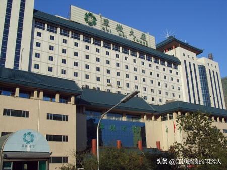 霸占北京百货销量榜首多年的翠微商场，改造升级后为何彻底冷清